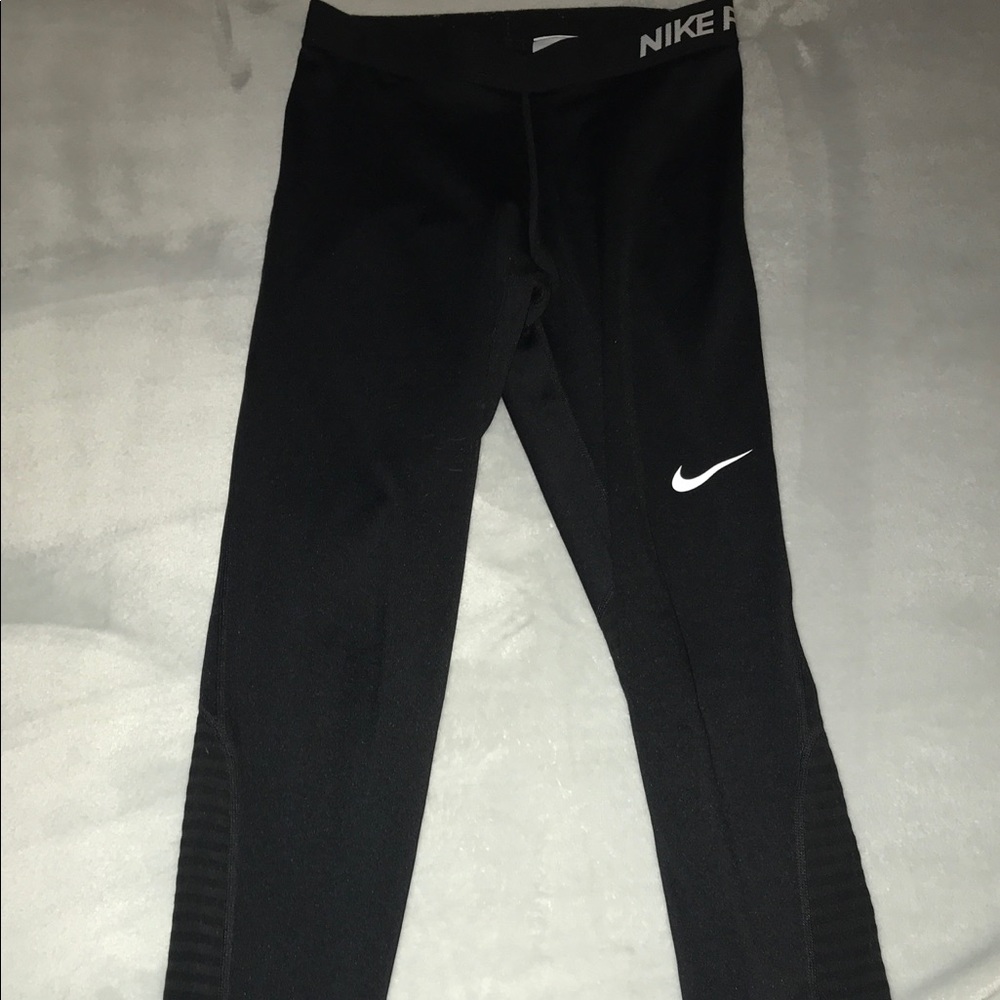 Women’s Nike Pro DriFit leggings